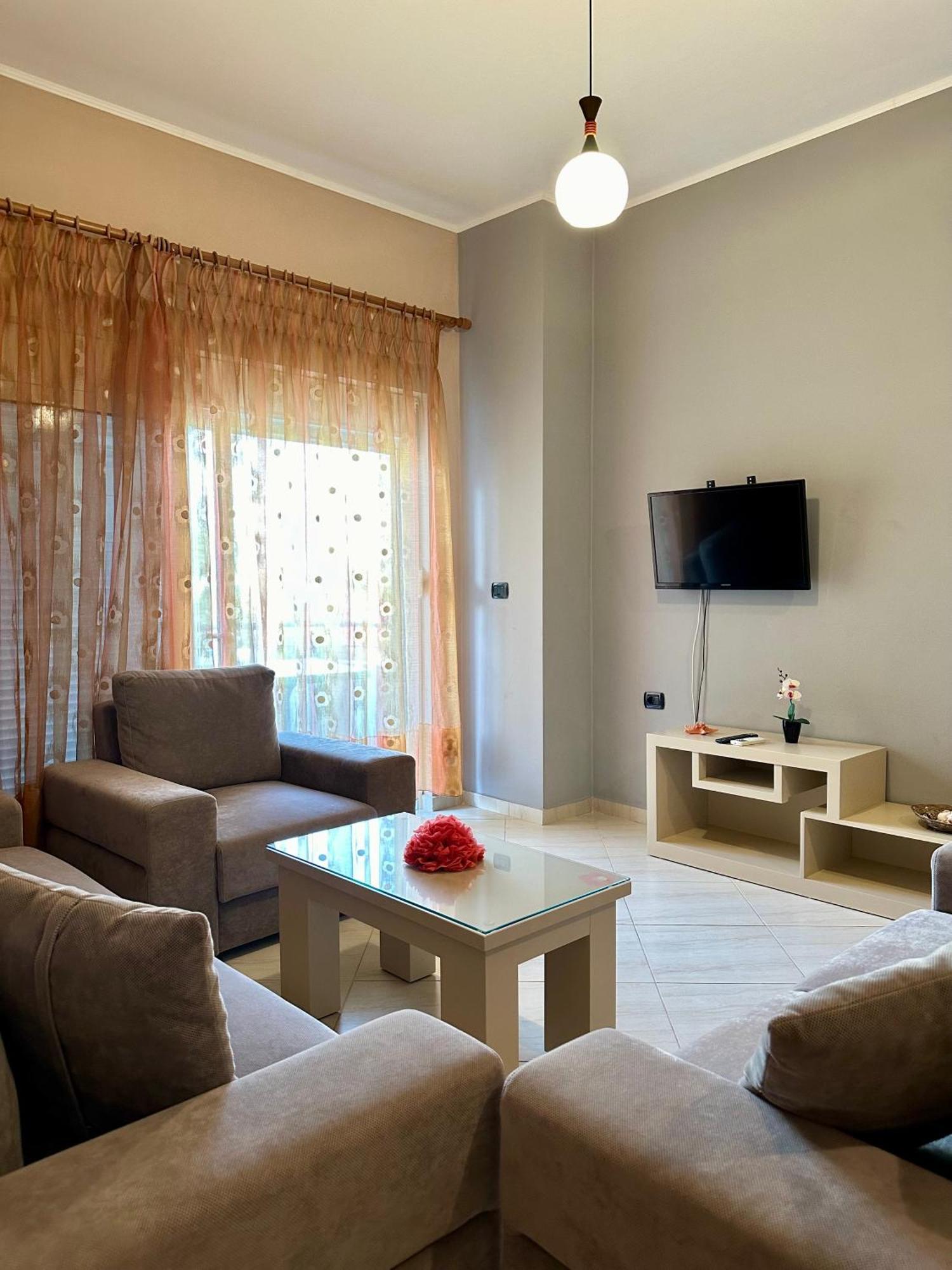 Aqua Apartments Seaview Sarandë Esterno foto
